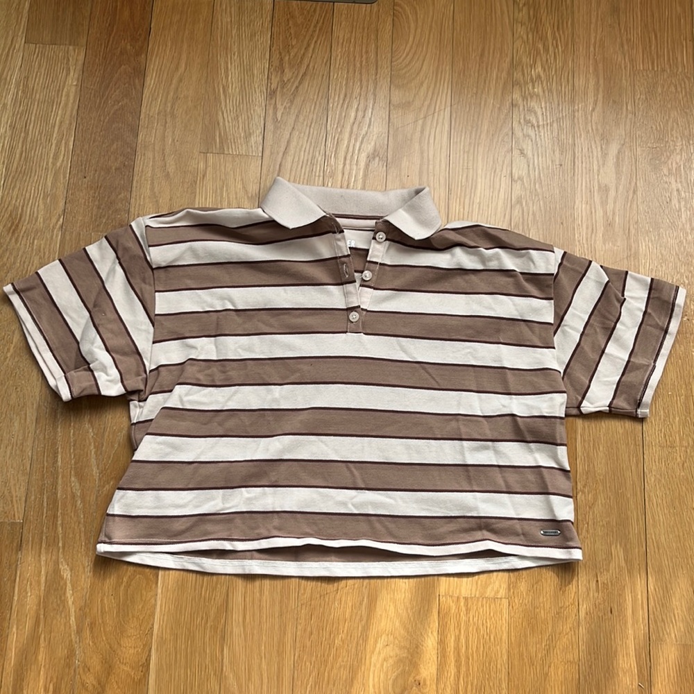 hollister cropped polo shirt